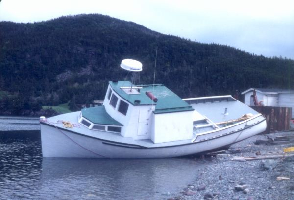 644: The "Kittiwake" under construction. (1983) [courtesy of Bernard Mulrooney]
